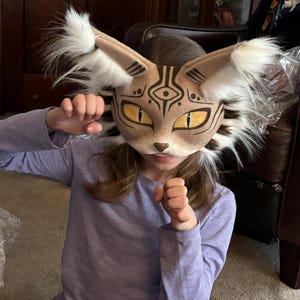 手作りの砂漠猫マスクとフェイクファーのしっぽ。獣人、毛皮愛好家