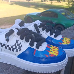 Thomasina added a photo of their purchase