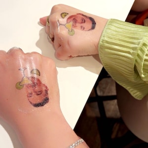 Kiersten added a photo of their purchase