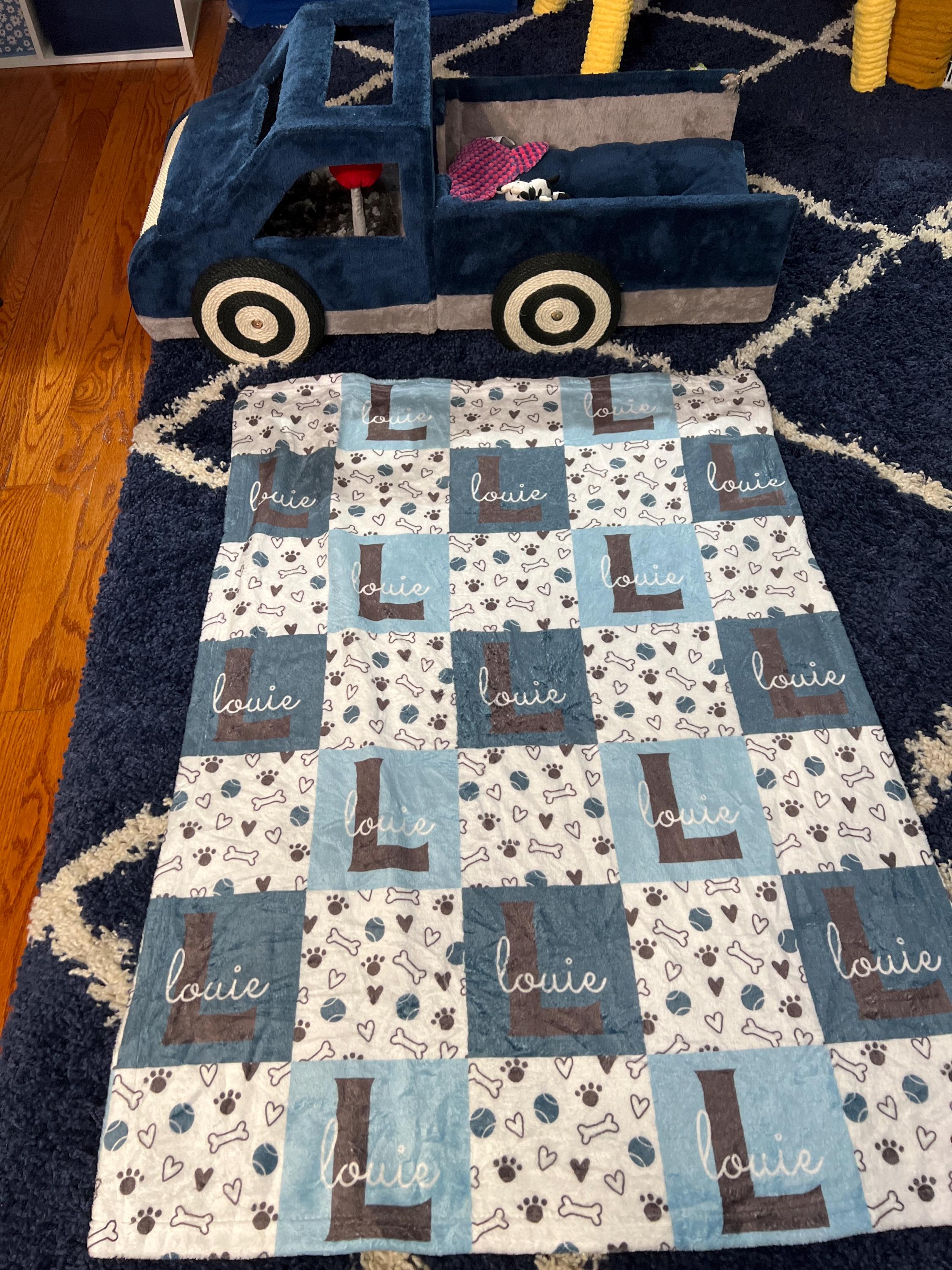 Dog Name Blanket with Bone and Ball, Personalized Dog Blanket, Cute Dog Blanket, Gift for Dog, Personalized Puppy Blanket, Dog Bedding