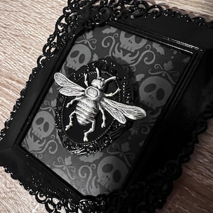 Busy Bee アンティークシルバー (2個) 大きな蜂の刻印入りジュエリー
