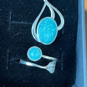 Annaliese added a photo of their purchase