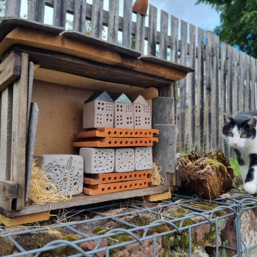 Bienensteinhäuschen Insektenhotel