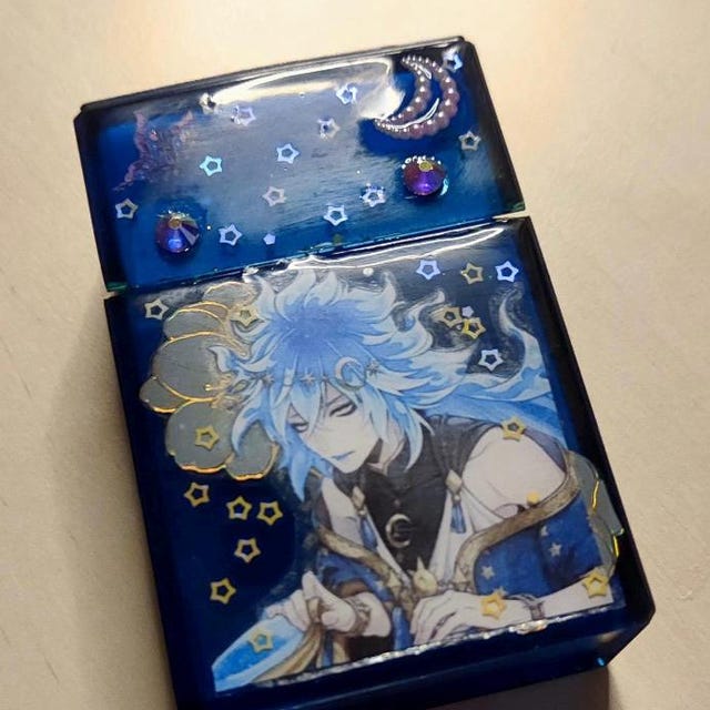 Pre-order! Anime Style Cigarette Case, Smoker's Gift, Kawaii Aesthetics,  Glitter Cigarette Case, Gift Idea, Mouthpiece