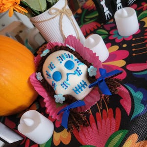 Traditional Real Sugar Skull, Braided Calavera, Day of the dead sugar skull, Calavera con trensa, sugar skull, calavera de azucar