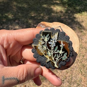 Leeza added a photo of their purchase