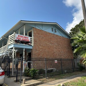 Jaelyn added a photo of their purchase