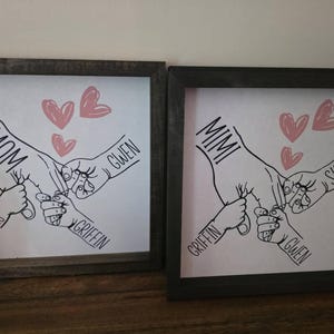 Personalized Mom Holding Kids Hands Sign, Mothers Day Gift Personalized Gift for Mom with Kids Names Rustic Framed Wooden Sign for Mom Gifts