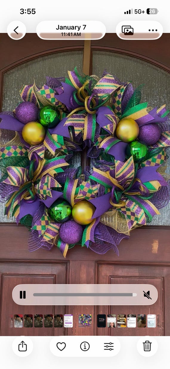 Wreath from Russell Wreaths photographed at home by Etsy buyer