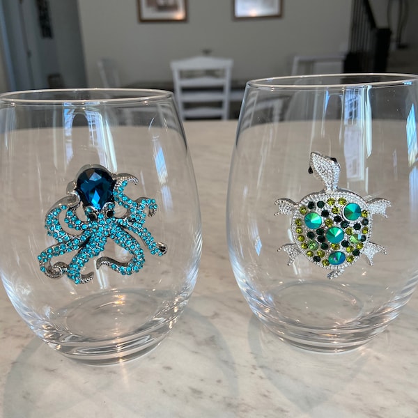Alligator Jeweled Stemless Wine Glass