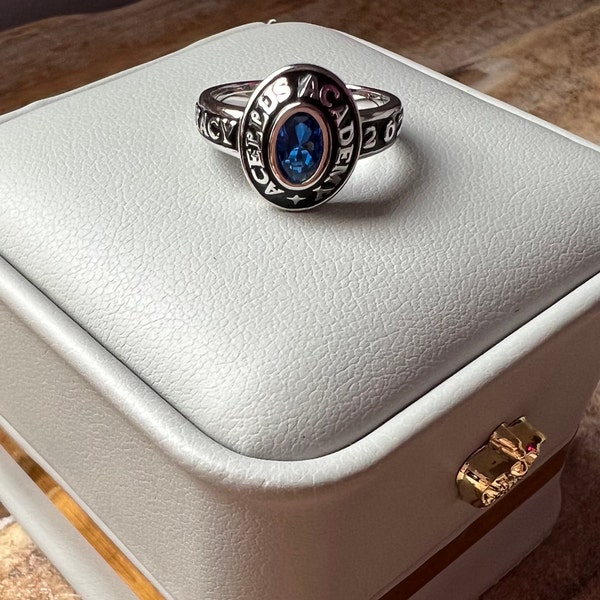 Women's Class Ring Fully Customized for High School and College Grads ...
