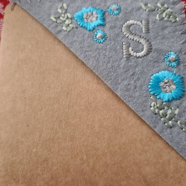 Personalized Hand Embroidered Corner Bookmark -book Corner Decoration ...