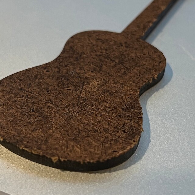 Decorazione per albero di Natale con stampa di chitarre in ceramica da appendere a forma di albero di Natale