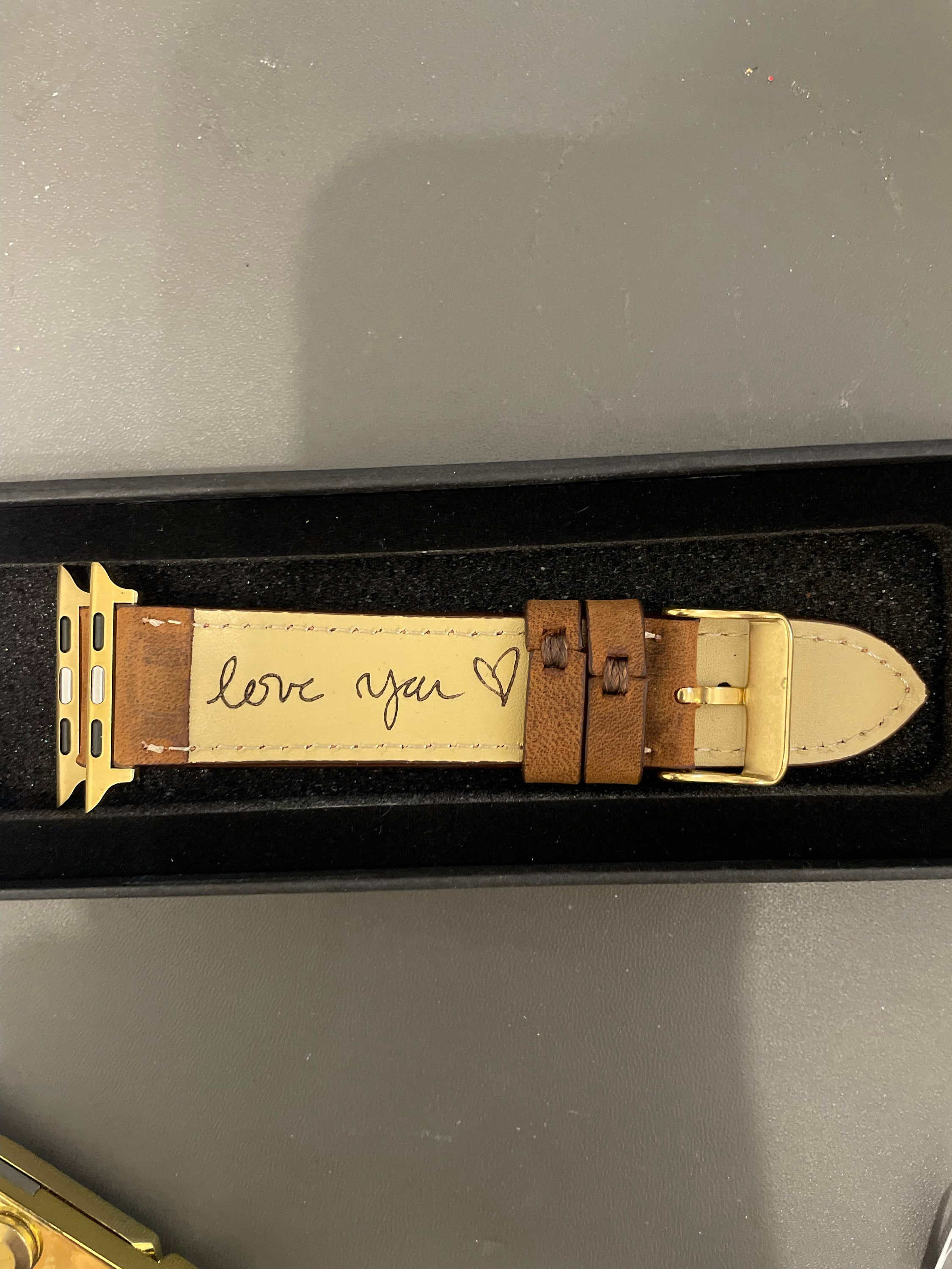 Vatertagsgeschenk vom Sohn, Apple Leder Uhrenband, personalisiert, Ihre Handschrift eingraviert, Geschenk für Ehemann, Jubiläumsgeschenk, Geschenk für Ihn