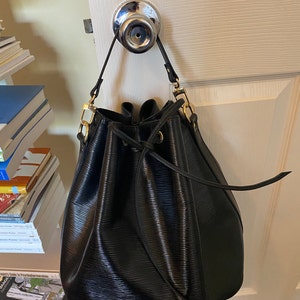 Louis Vuitton Black Bandoulière Shoulder Bag Strap For Sale at 1stDibs