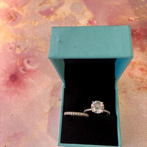 Classic Diamond Watch, Genuine Leather Band, Timepiece for Man, Diamond Accent Classic Watch, Quartz Movement