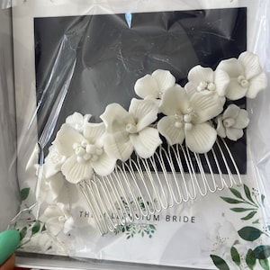 Ceramic White Flower Flowers Pearl Hair Comb, Bridal Hair  display picture 1