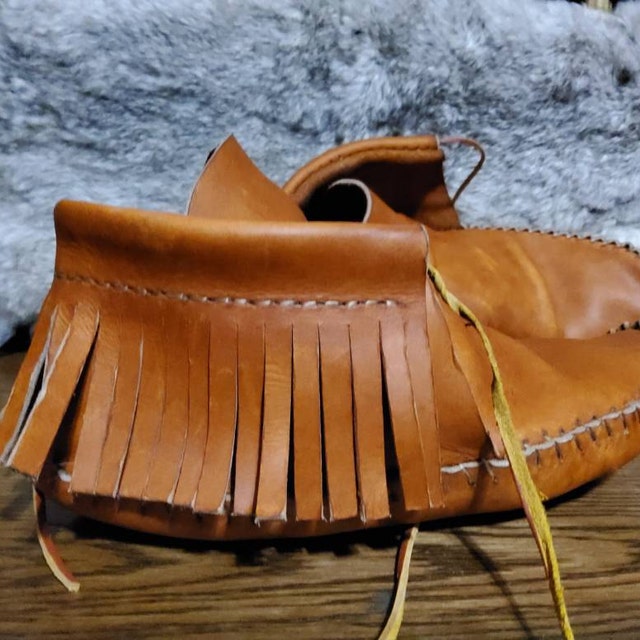 6-7 oz. BUFFALO Leather Hide for Native Crafts Moccasins Buckskins Bags  Crafts Moccasins Bags Buckskin Clothing Scabbards Quivers Slings Boots