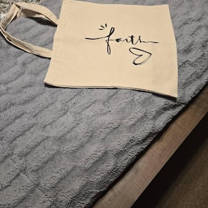 Cindy lade till en bild av sitt köp