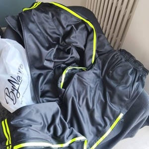 Ely hat ein Foto des gekauften Artikels hinzugefügt