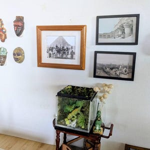 Melody Jane Miniatur-Bild Im Nussbaumrahmen – Puppenhaus-Zubehör Im Maßstab 1:12, Perfekt Für Puppenhaus-Deko