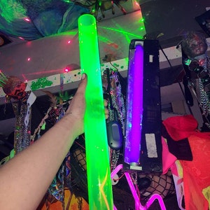 Acriglas® Neon Green Fluorescent Acrylic Sheet
