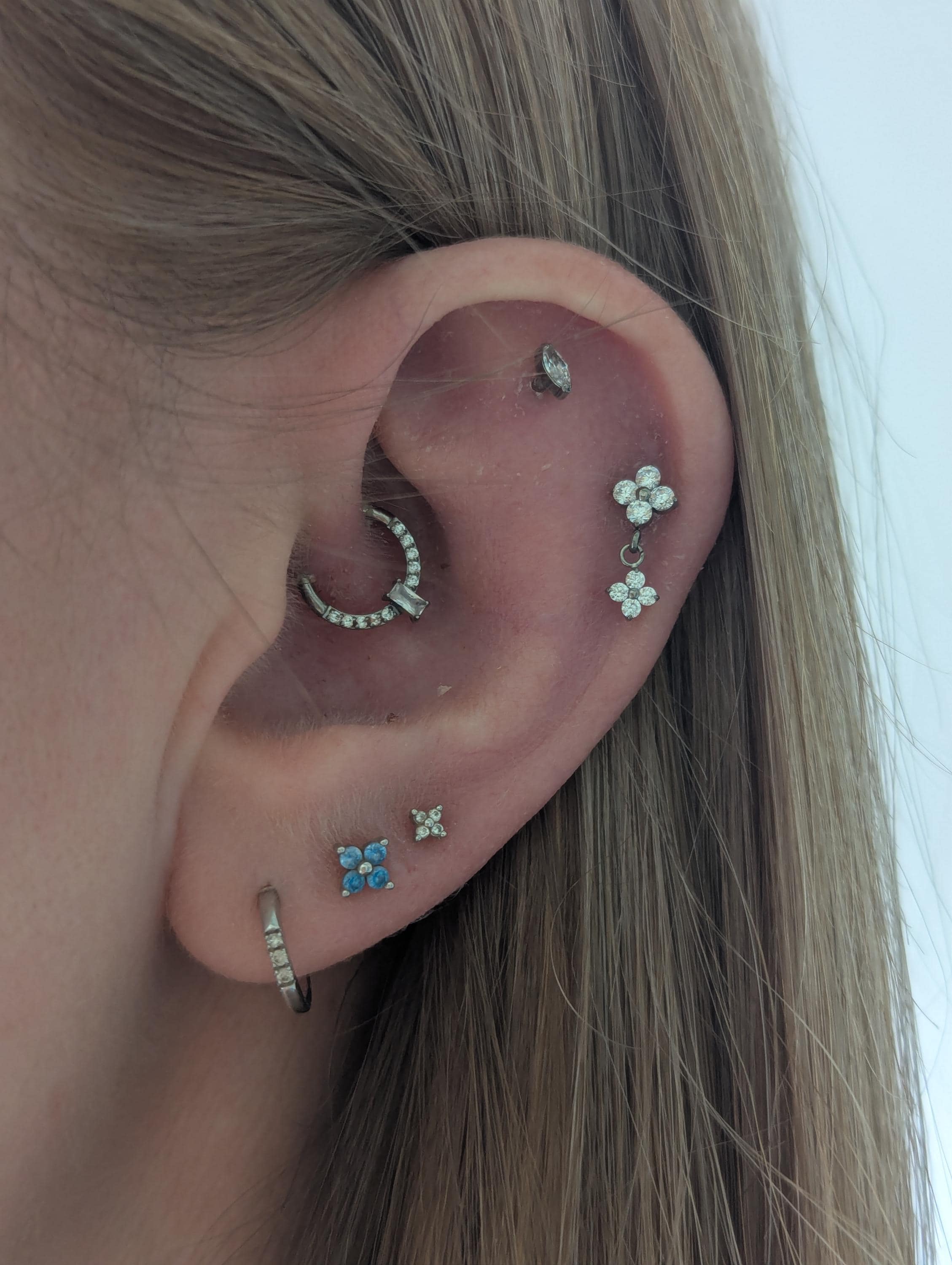 18G/16G Titanium Dangle Stud Earring • Tragus Earring • Helix • Cartilage • Internally threaded • Flat Back Earring• Gift for Her