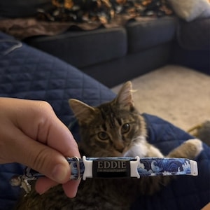 Mayeli added a photo of their purchase