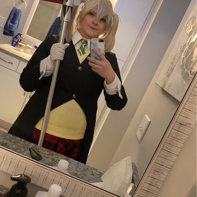 Maka's Scythe Soul Eater Just Under 6 Ft Tall cosplay 