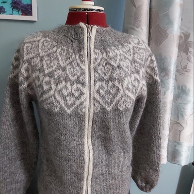 Sweetheart Icelandic Lopapeysa Pattern Knitted Wool Sweater Heart Wool ...