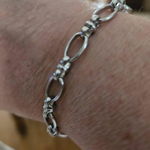 Oval Link Chain Bracelet main image 1
