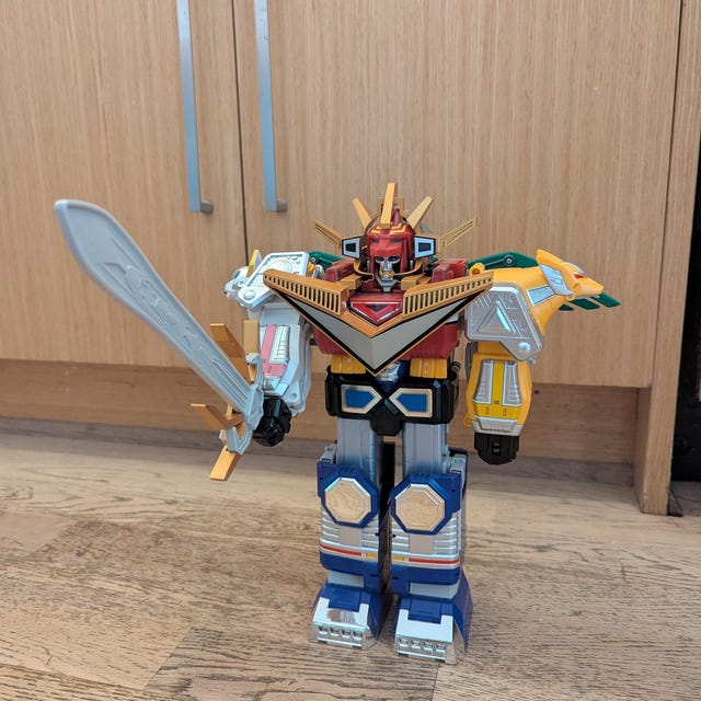Mighty Morphin Power Rangers Megazord - Set da collezione di figure classiche da 7 (Galaxy Megazord