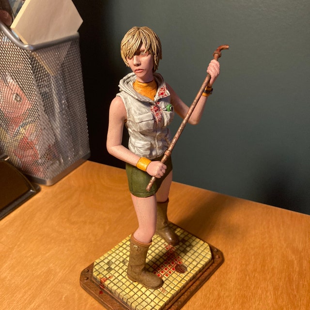 Heather Mason - Silent Hill 3 - Figura 1:10 Escala - Alessa Heather Mason - Silent Hill 3 - Figura 1:10 Escala - Alessa