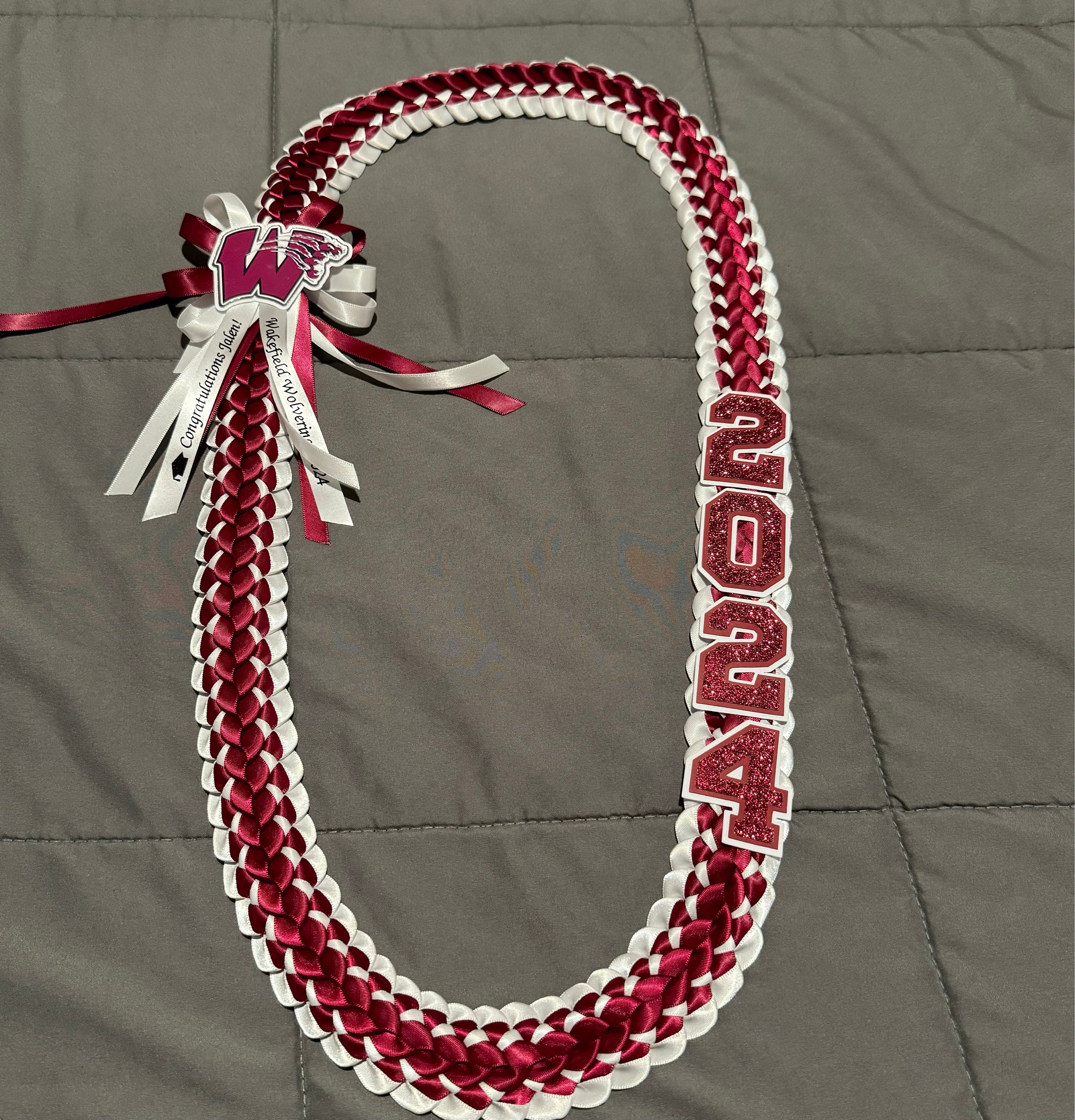Abschluss-Lei - individuell an jedes College- oder Highschool-Logo und jede Highschool-Farbe angepasst - Personalisierter Lei, Klasse von 2025, Senior Night Lei