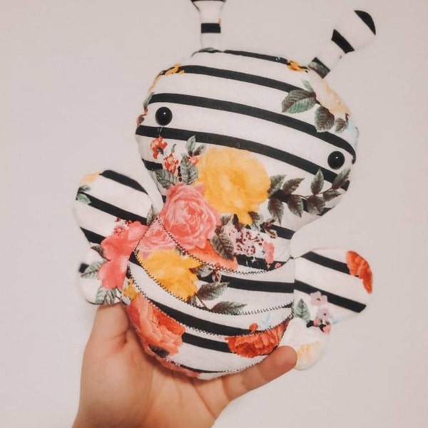 Bumblebee Sewing Pattern: Stuffed Felt Bee Plushie (PDF SVG DFX) - Etsy