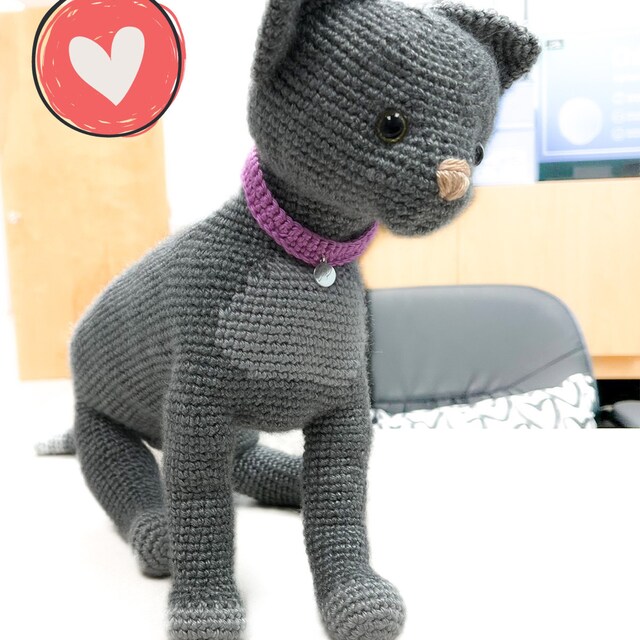 リアルなグレーの猫のかぎ針編みパターン：あみぐるみ子猫（PDF