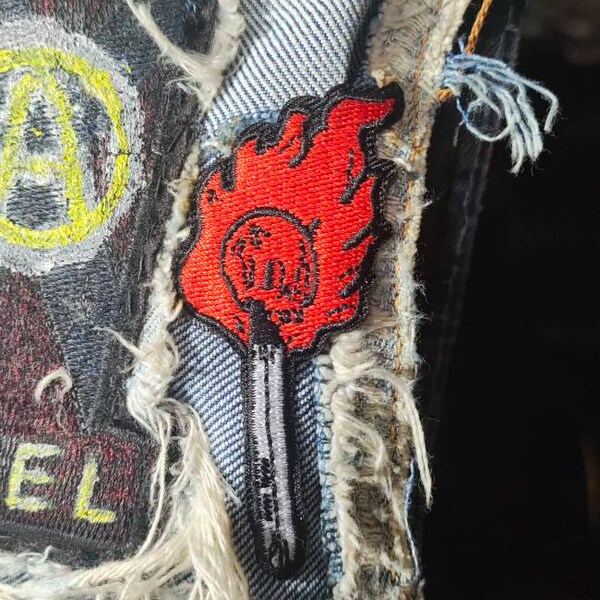 Patch / Écusson Brodé Thermo-collant (Hotfix) – Pour Personnalisation Vêtements, Sacs – Fabriqué En Thaïlande