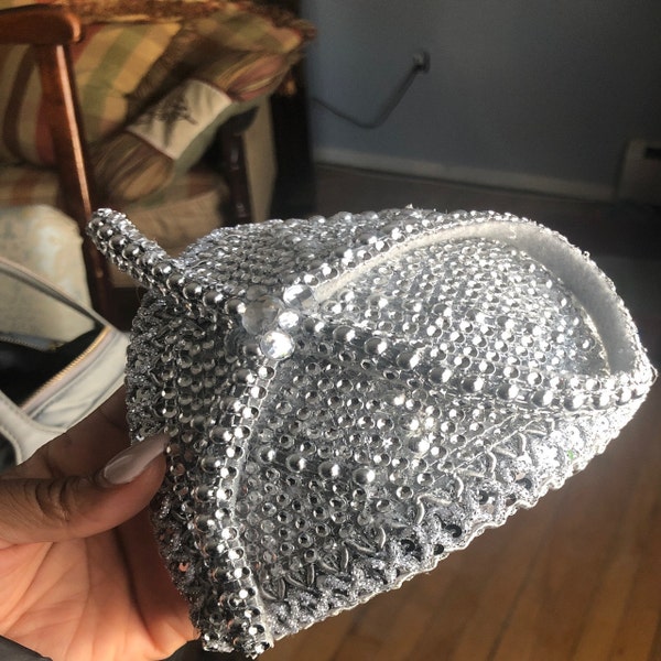 FA3422 Marguerite-Silver Church Fascinator main image 1