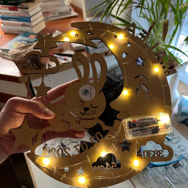 Bambinella LED Schlummerlicht Mit Namen Personalisiert – 10,5 X 10,5 X 4 Cm – Deko-Leuchte Fürs Kinderzimmer