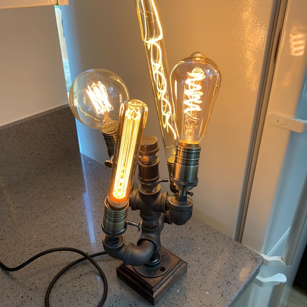 Water Pipe Table Lap Robot Style- Retro Industrial Lap Light- Antique Steapunk Lap Bedside Lighting Fixture for Office, Cafe Bar