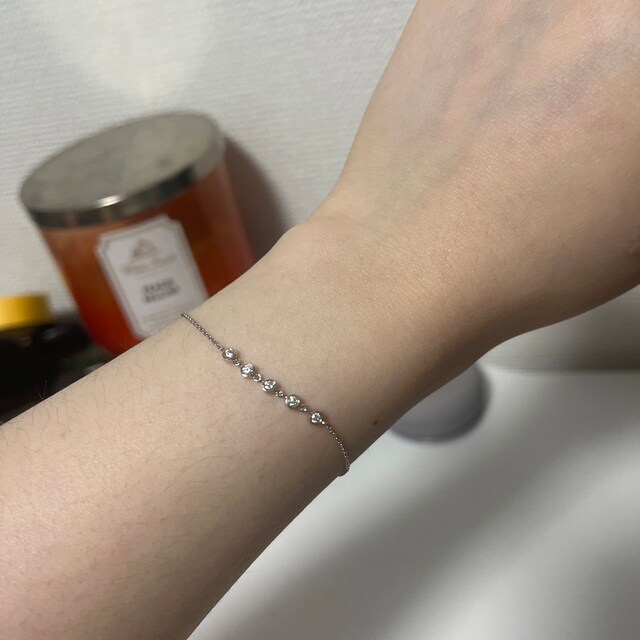 Floating diamond deals bracelet