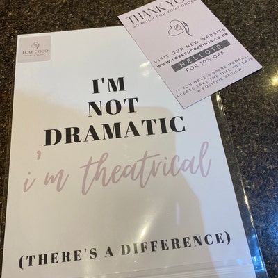 Collana Teatro Broadway Con Scritta 'I'm Not Dramatic I'm Theatrical' – Regalo Per Attori E Studenti