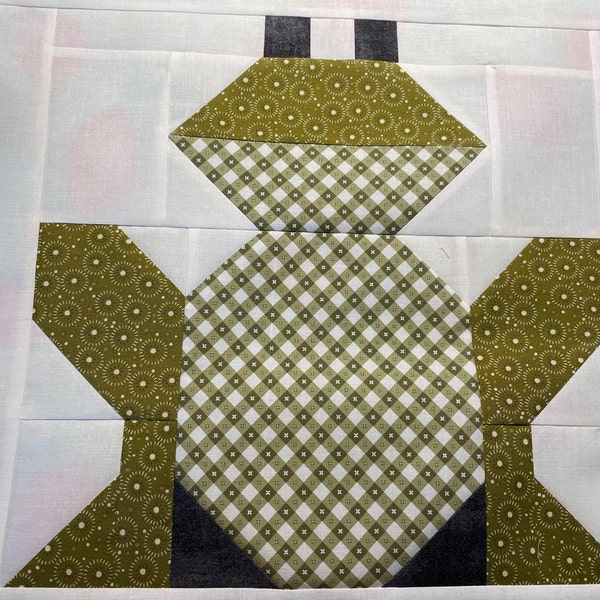 Frog Quilt Block Pattern, Machine Pieced, Digital PDF Instant Download ...