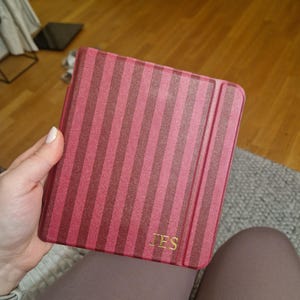 Jessica-Elly added a photo of their purchase