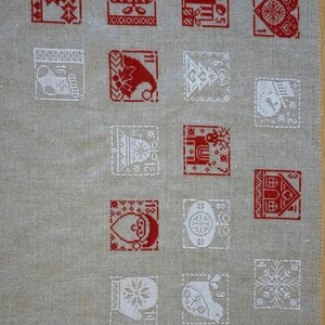 赤と白のクリスマス アドベント カレンダー - 24 個セット - Durene J