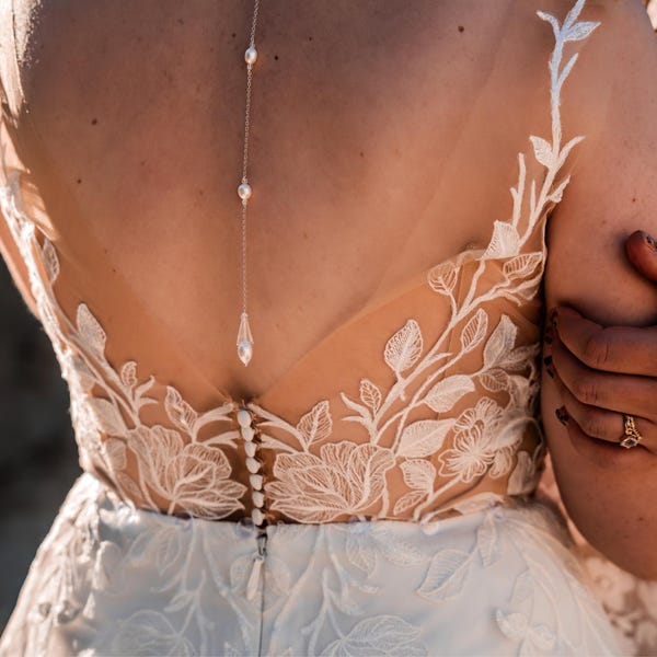 Adjustable Pearl Backdrop Necklace