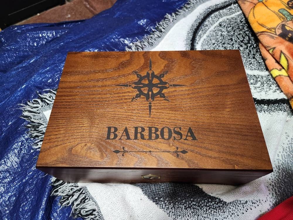 Watch Case with Key and Lock for Men, Personalized Watch Box, Engraved Wooden Watch Case, Mens Gift, Gift for Dad, Anniversary Gift