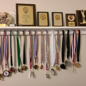 Cuadro Para Medallas Deportivas Lawnrden Pantalla De Perchero De