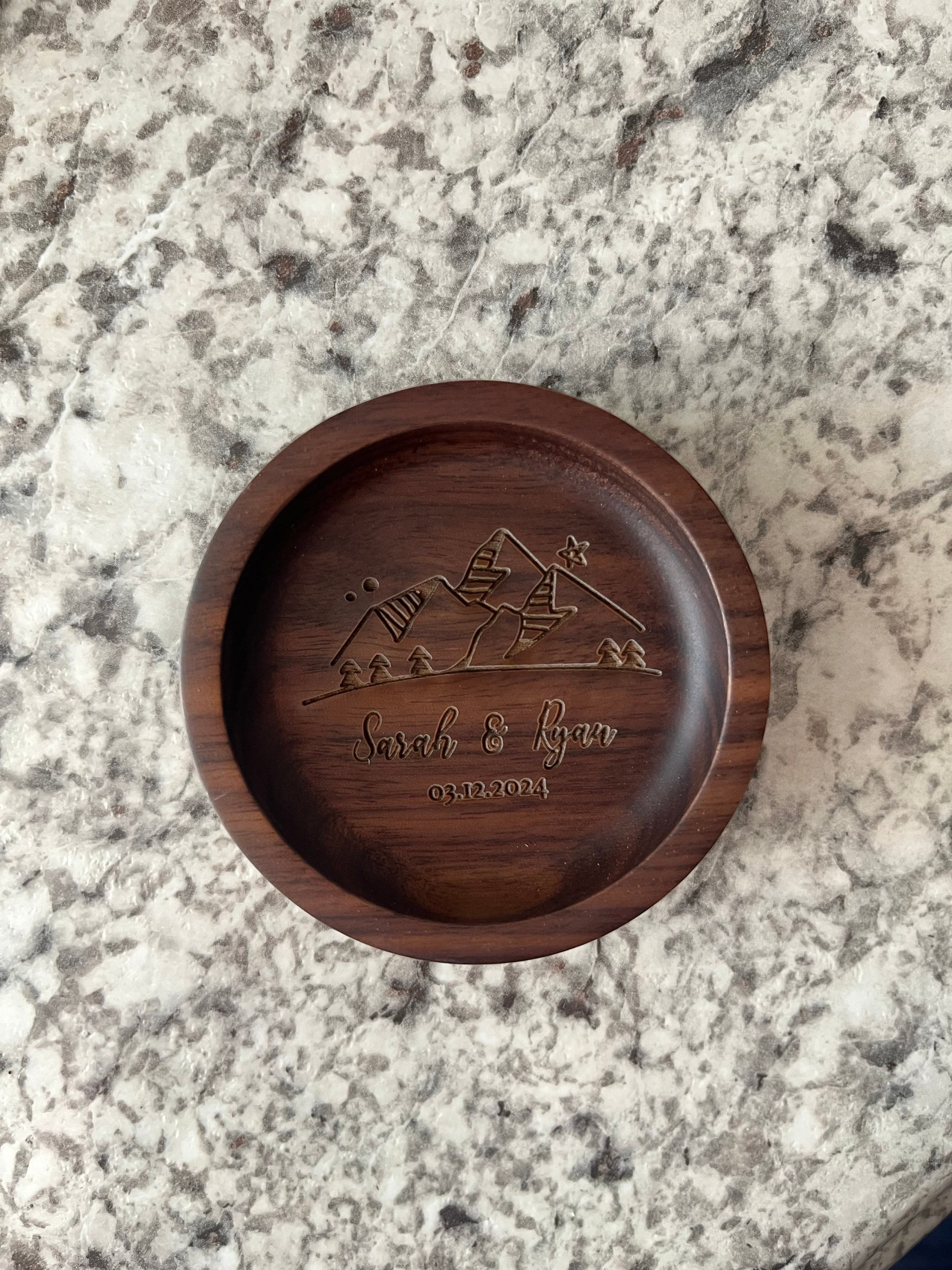 Custom Round Wood Ring Dish, Engagement Ring Holder, Personalized Wedding Ring Dish, Wedding Gift, 5th Anniversary Gifts, Gifts for Newlywed