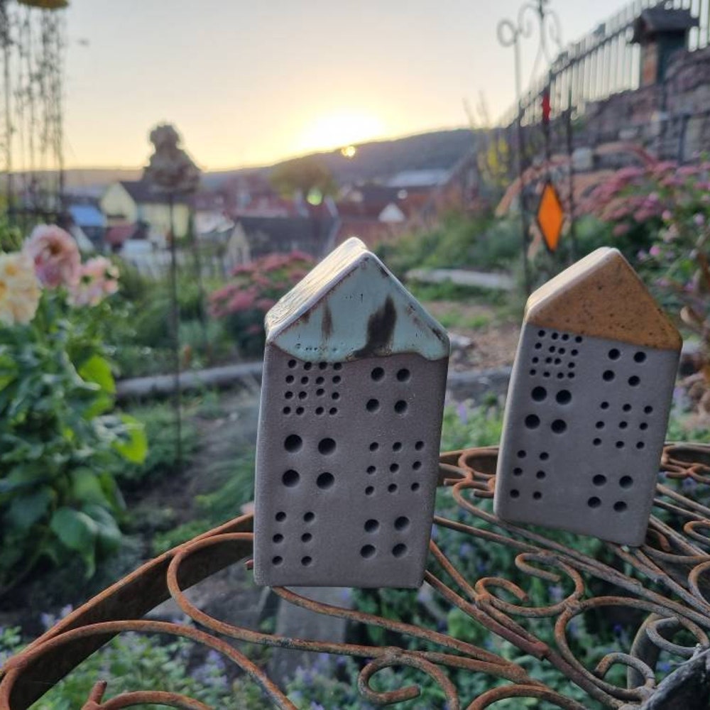 Bienensteinhäuschen Insektenhotel